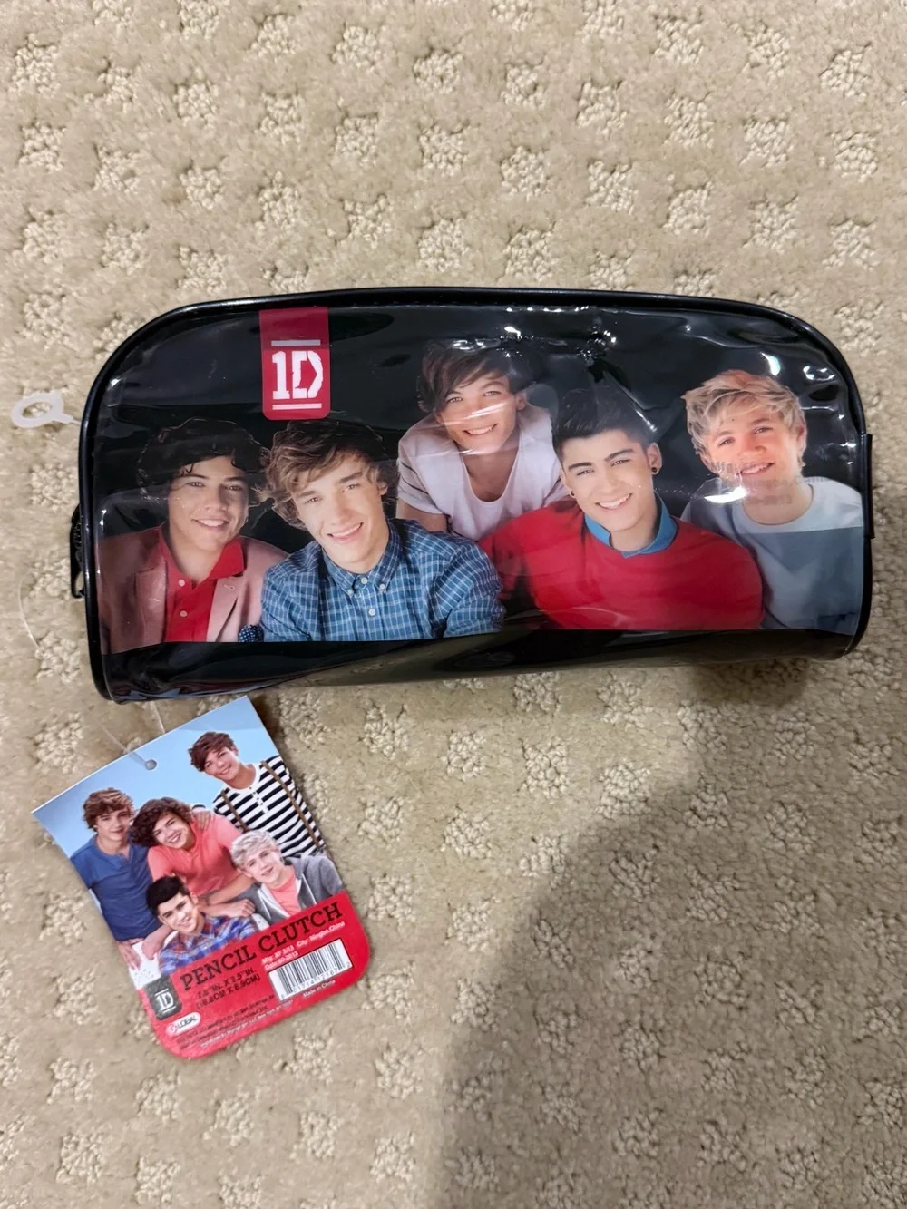 One Direction VIP Stationery Set and pencil case - Picture 2 of 4
